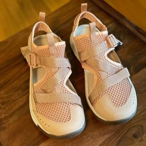 Chaco Odyssey Sport Sandal in Metallic Rose